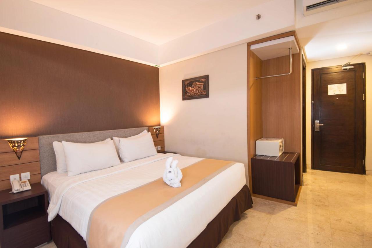 Lynn Hotel By Horison Yogyakarta Exterior photo