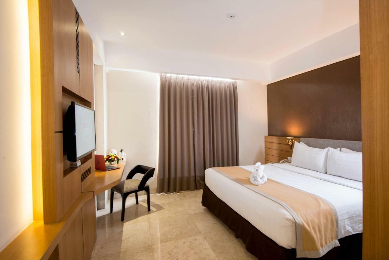 Lynn Hotel By Horison Yogyakarta Exterior photo